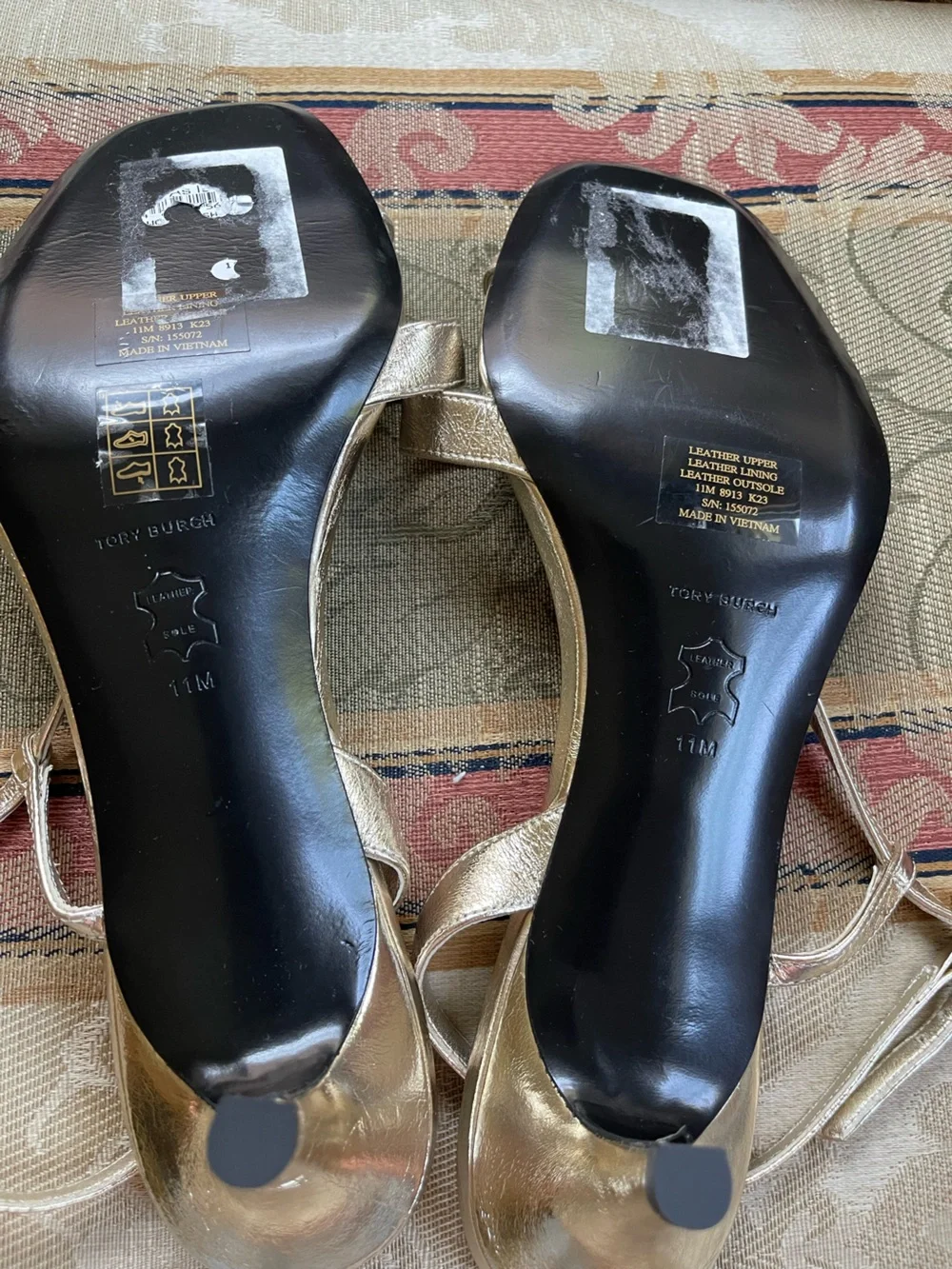 Tory Burch Strappy Metalic Leather Kitten Heel. Size 11 Women N7-18